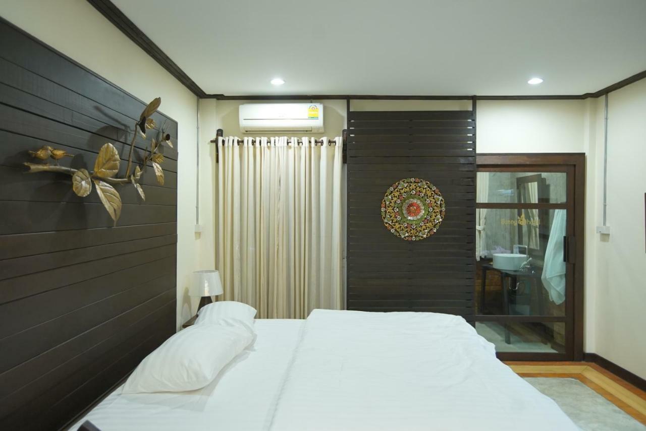Sunny V Hotel Чиангмай Экстерьер фото